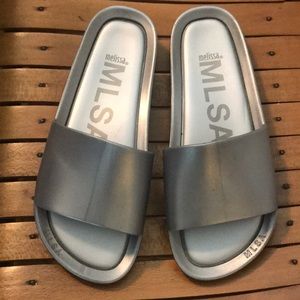 Melissa Slides